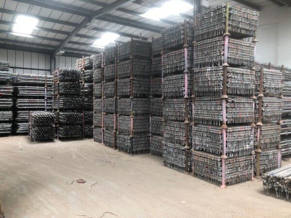 Complete 210 m² ALTRAD multidirectional scaffolding set – used, near new condition