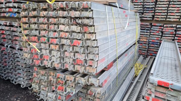 Complete 150 m² ALTRAD multidirectional scaffolding set – used, near new condition