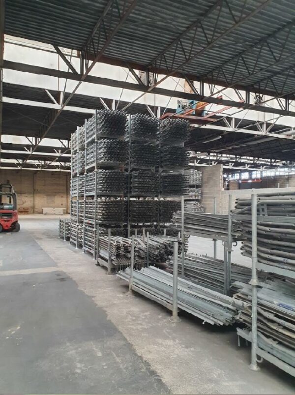 Complete Set of 350 m² Layher Allround Modular Scaffolding – Used, Like New Condition