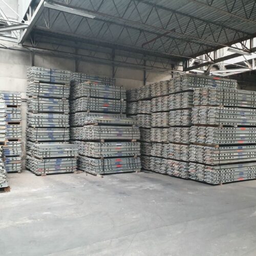 Complete Set of 500 m² Layher Allround Modular Scaffolding – Used, Like New Condition