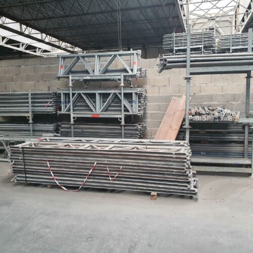 Complete Set of 400 m² Layher Allround Modular Scaffolding – Used, Like New Condition