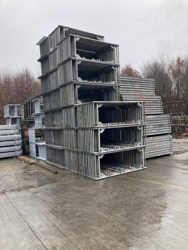 Complete 80 m² Layher Facade Scaffolding Package – Used, Excellent Condition